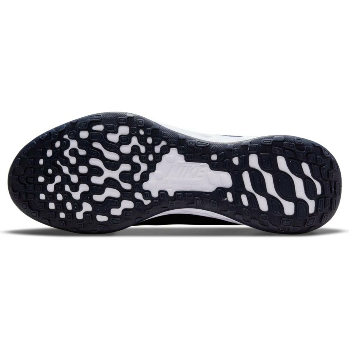 Nike Revolution 6
