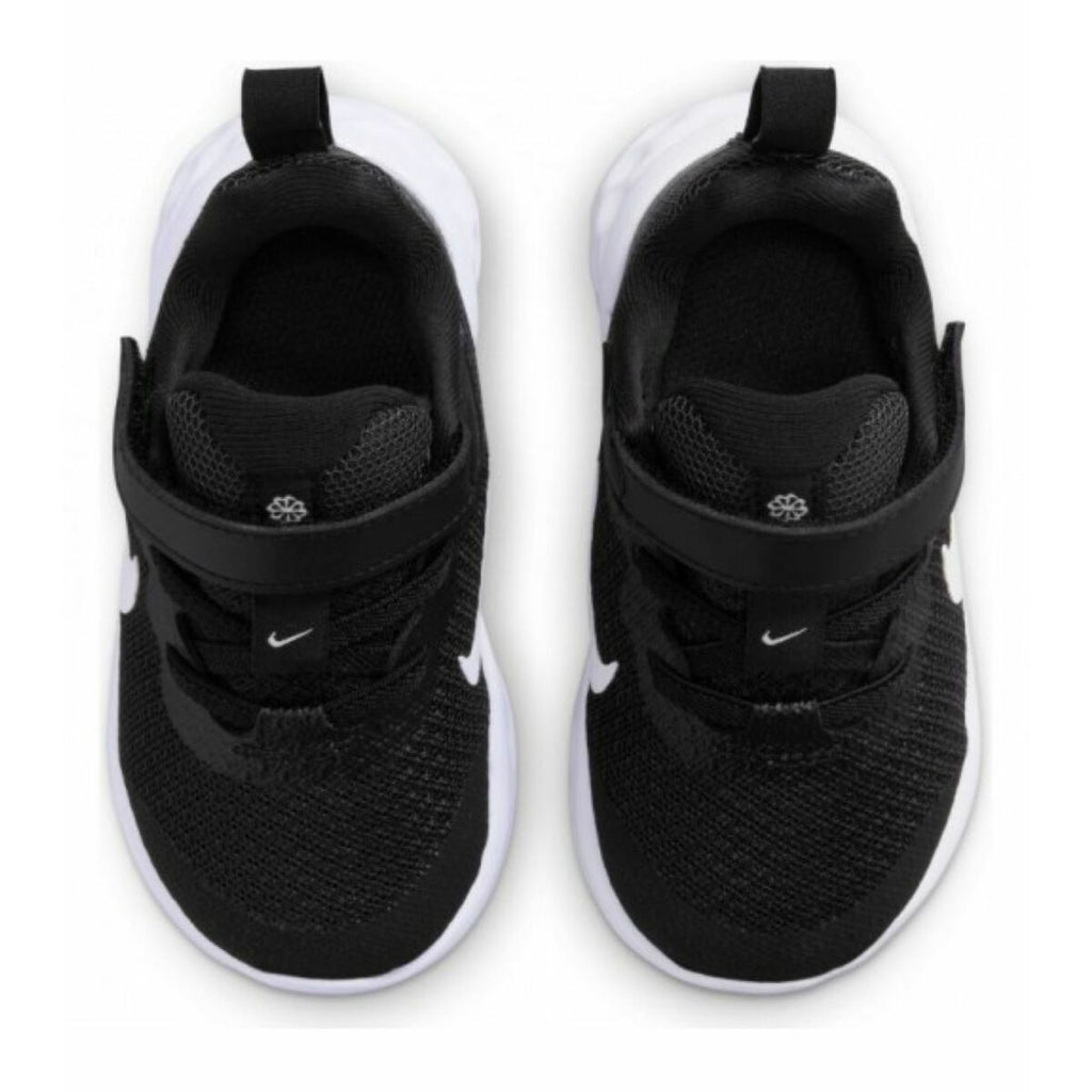 Black Nike Revolution