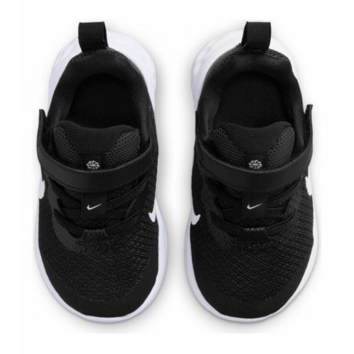 Black Nike Revolution