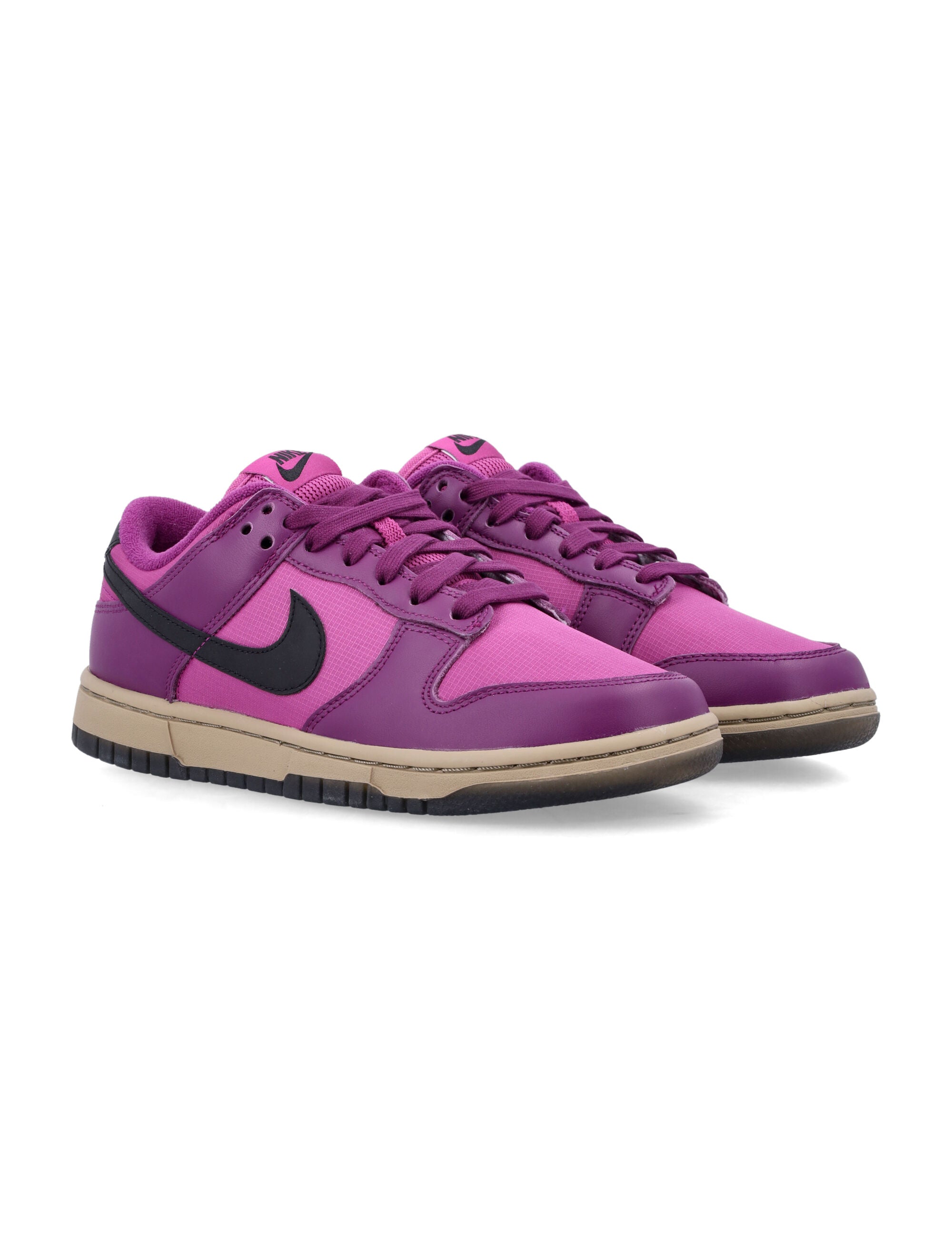 NIKE lace up